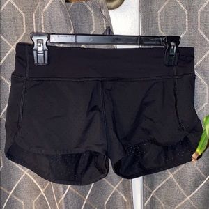 Lululemon Speed Up 2.5” Black Breathable fabric